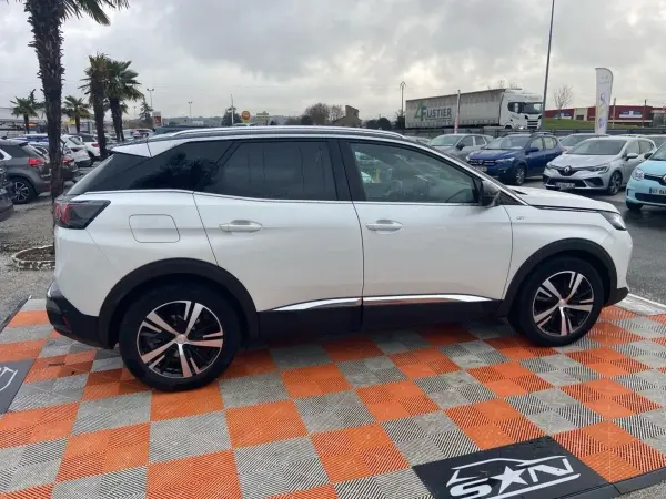 Peugeot 3008 1.2 PureTech 130 EAT8 GT - Photo 4