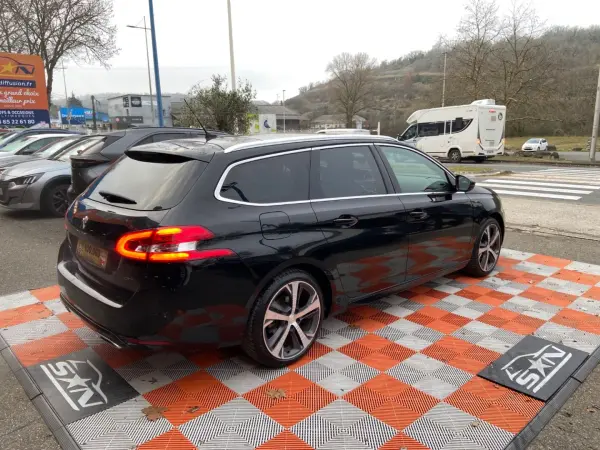 Peugeot 308 SW BlueHDi 130 EAT8 GT PACK 1°Main - Photo 5