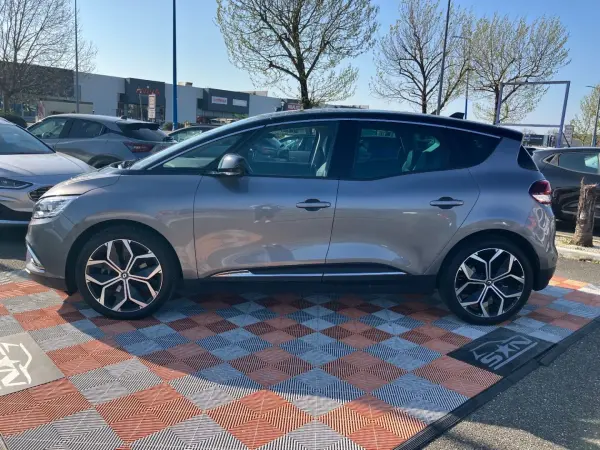 Renault SCENIC IV 1.7 DCI 120 EDC INTENS GPS Caméra - Photo 3