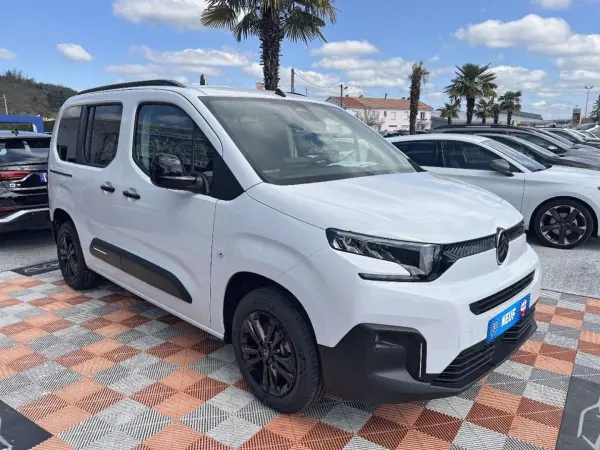 Citroën BERLINGO BlueHDi 130 EAT8 MAX Pack Techno GPS - Photo 3