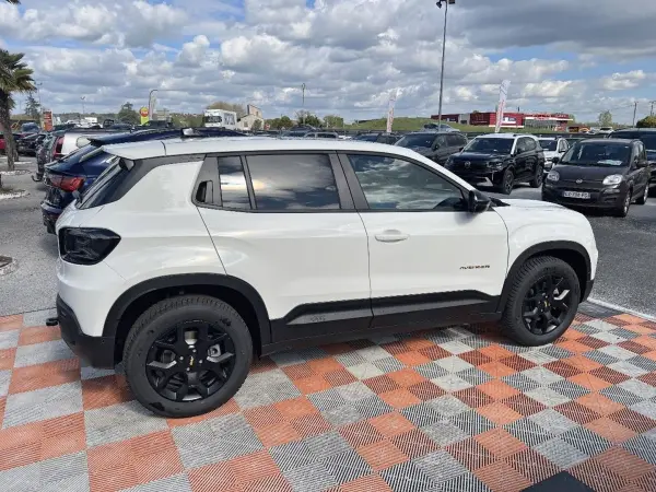 Jeep AVENGER 4XE 1.2 TURBO T3 145 E-HYBRID 4XE THE NORTH FACE BVR6 - Photo 4