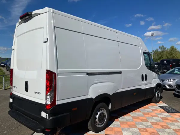 Iveco Iveco 35S16 2.3 12m3 156 HI-MATIC BVA Clim Caméra Regul 35250HT - Photo 5