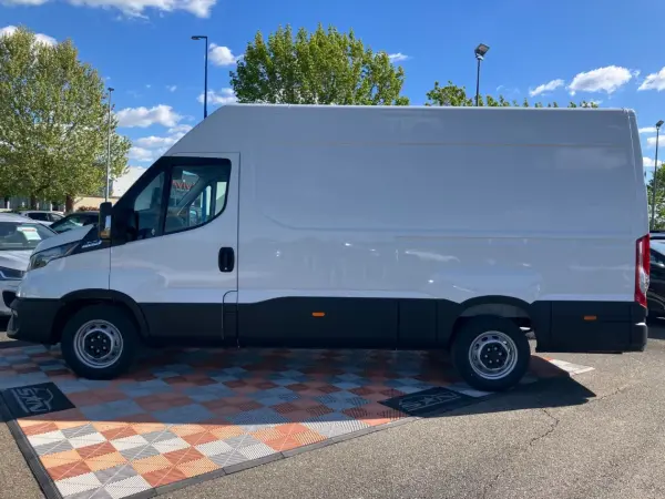 Iveco Iveco 35S16 2.3 12m3 156 HI-MATIC BVA Clim Caméra Regul 35250HT - Photo 2