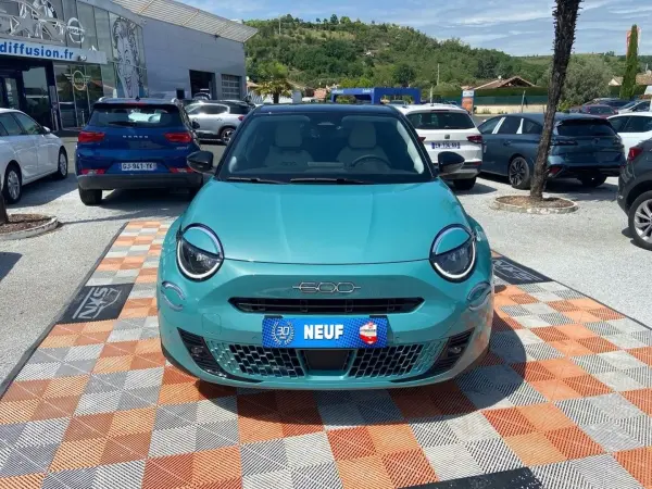 Fiat 600 1.2 145 Hybrid AUTOMATIQUE LA PRIMA Toit Noir - Photo 2