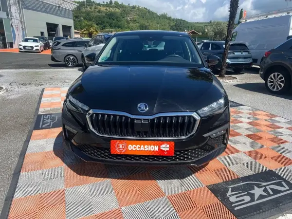 Skoda SCALA 1.0 TSI 116 DSG7 SELECTION Caméra Radars Cockpit JA 16" - Photo 2