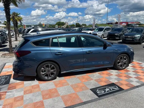Ford FOCUS SW 1.5 ECOBLUE 115 POWERSHIFT ST-LINE GPS Pack Hiver - Photo 4