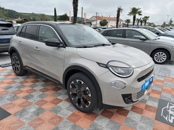Fiat 600 1.2 145 Hybrid AUTOMATIQUE LA PRIMA Toit Noir - Photo 3