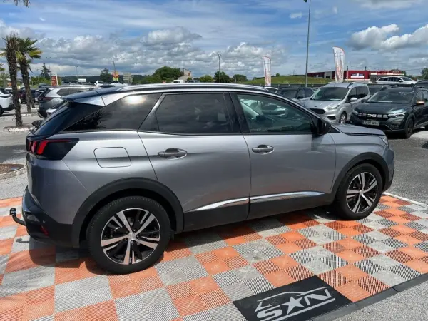 Peugeot 3008 1.5 BlueHDi 130 BV6 ALLURE Barres de toit - Photo 4