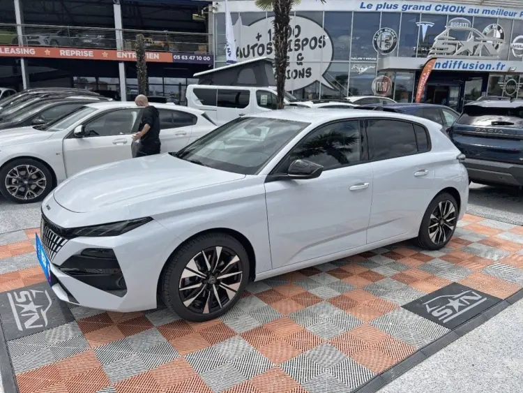Peugeot 308 New BlueHDi 130 EAT8 ALLURE PACK ACCES & NAVIGATION