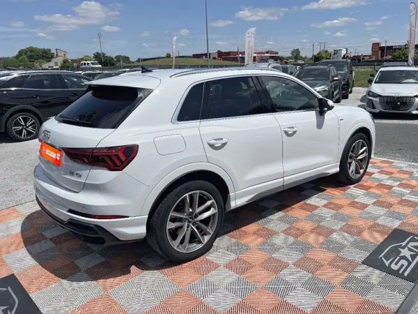 Audi Q3 35 TDI 150 S-Tronic7 S LINE JA19 Matrix LED 1 ère main (13 Options) - Photo 5