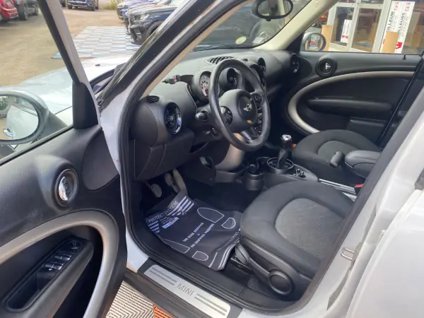 Mini COUNTRYMAN COOPER D 112 BV6 ALL4 - Photo 5