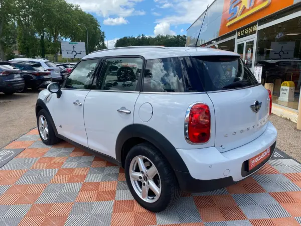 Mini COUNTRYMAN COOPER D 112 BV6 ALL4 - Photo 4
