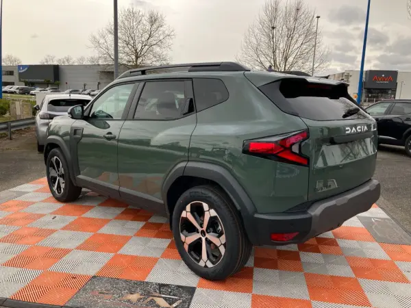 Dacia DUSTER ECO-G 120 AUTO 4X2 JOURNEY Pack City et Cold+ - Photo 4