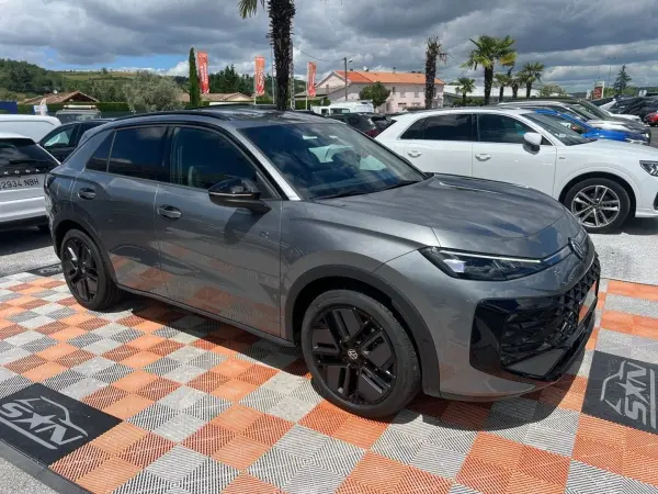 Volkswagen T-ROC NEW 1.5 eTSI Hybrid 150 DSG7 R-LINE Pack Black JA 19" Pack Easy Open IQ Lights - Photo 3