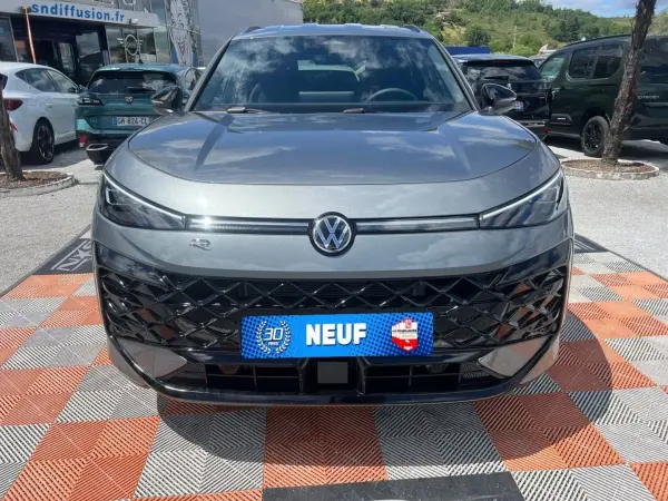 Volkswagen T-ROC NEW 1.5 eTSI Hybrid 150 DSG7 R-LINE Pack Black JA 19" Pack Easy Open IQ Lights - Photo 2