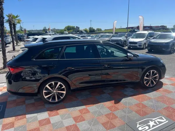 Seat LEON SPORTSTOURER 1.5 e-TSI 150 DSG7 FR GPS Caméra Keyless - Photo 4