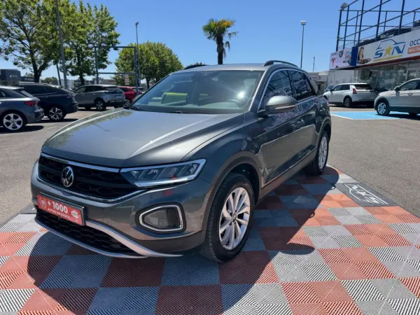 Volkswagen T-ROC 1.5 TSI 150 DSG7 LIFE PLUS Cockpit Caméra JA 17" Barres - Photo 2