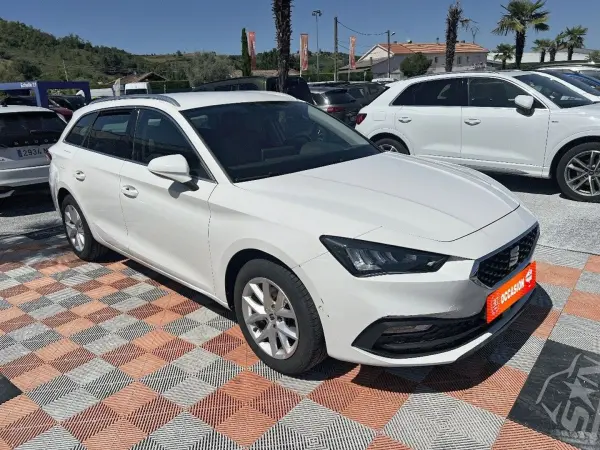 Seat LEON SPORTSTOURER 1.5 TSI 115 BV6 STYLE 25ème ANNIVERSAIRE Caméra Keyless - Photo 3