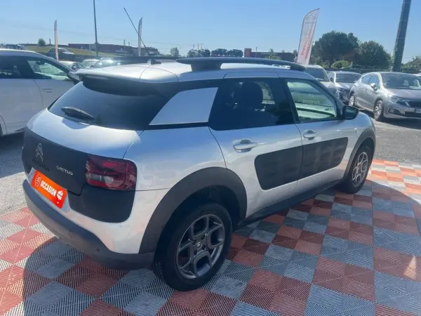 Citroën C4 CACTUS 1.2 VTi 12V 82 SHINE - Photo 5
