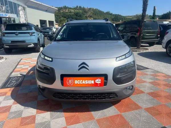 Citroën C4 CACTUS 1.2 VTi 12V 82 SHINE - Photo 2