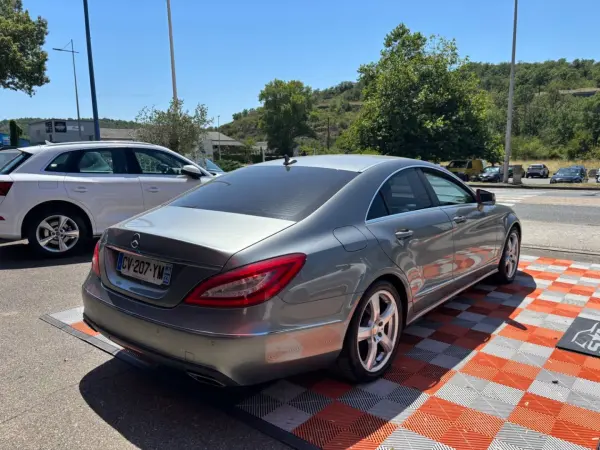 Mercedes-Benz CLS 350 CDI 3.0 V6 7G-Tronic BlueEFFICIENCY 265cv - Photo 5