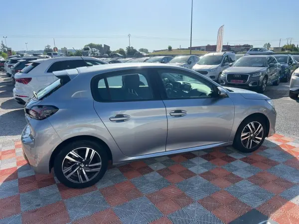Peugeot 208 PureTech 100 BV6 ALLURE GPS - Photo 4
