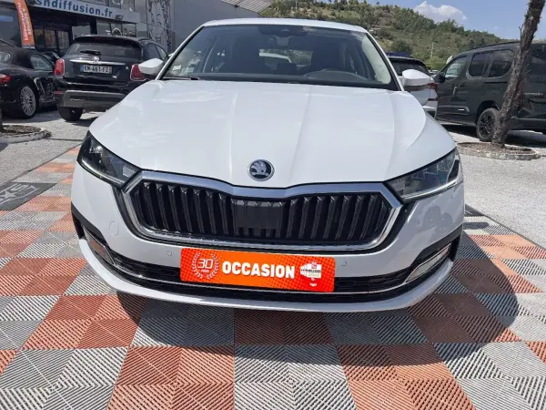 Skoda OCTAVIA 2.0 TDI 115 BV6 SELECTION Caméra JA 17" - Photo 2