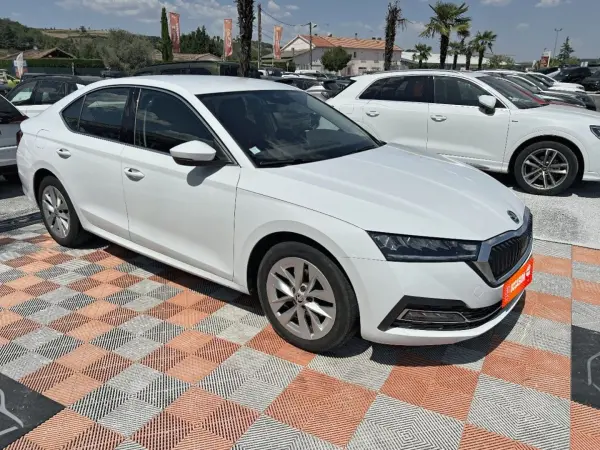 Skoda OCTAVIA 2.0 TDI 115 BV6 SELECTION Caméra JA 17" - Photo 3
