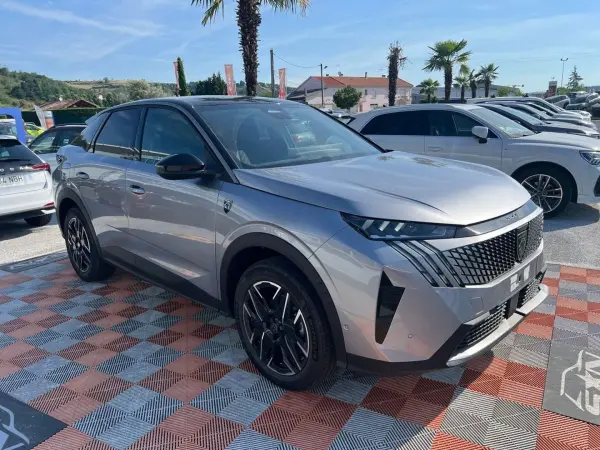 Peugeot 3008 Hybrid 145 e-DCS6 GT Toit Alcantara Executive Pack 360° Vision & Drive Assist Plus - Photo 3