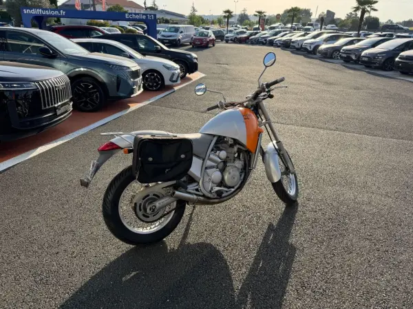 APRILIA 6.5 Motó 6.5 650cc - Photo 5