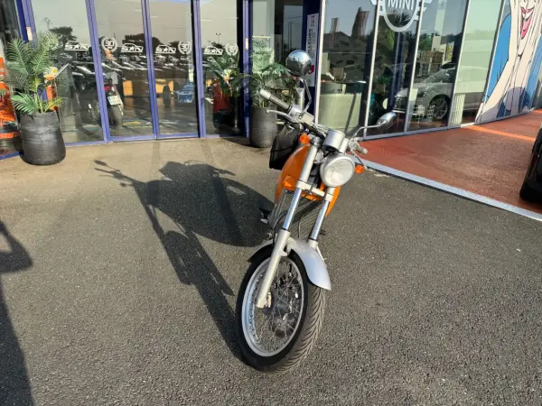 APRILIA 6.5 Motó 6.5 650cc - Photo 2