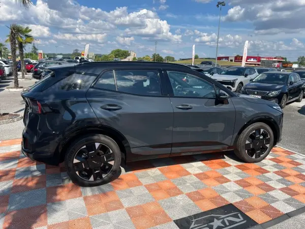 Kia SPORTAGE NEW 1.6 T-GDI HEV 239 BVA6 GT LINE Toit Bi-Ton - Photo 4