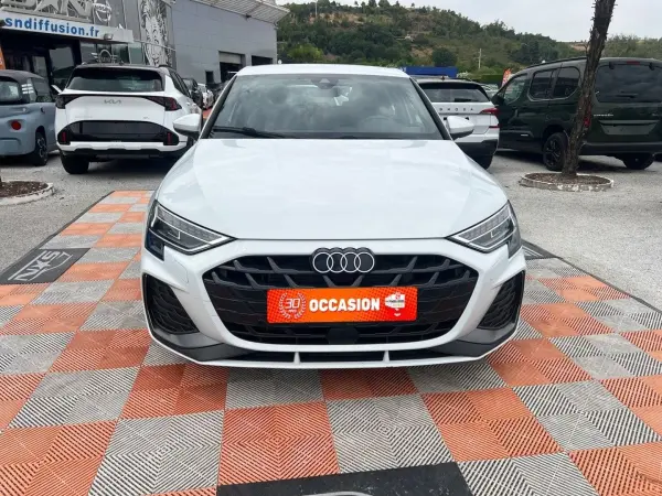 Audi A3 SPORTBACK 40 TFSIe 204 S-TRONIC S-LINE GPS Caméra +7000€ d'Options - Photo 2