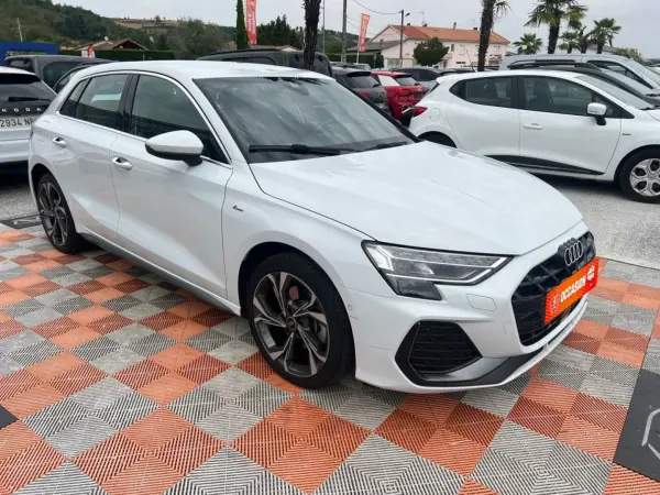 Audi A3 SPORTBACK 40 TFSIe 204 S-TRONIC S-LINE GPS Caméra +7000€ d'Options - Photo 3