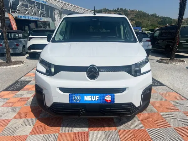 Citroën BERLINGO BlueHDi 130 EAT8 MAX EXPORT N-1 5 Places - Photo 2