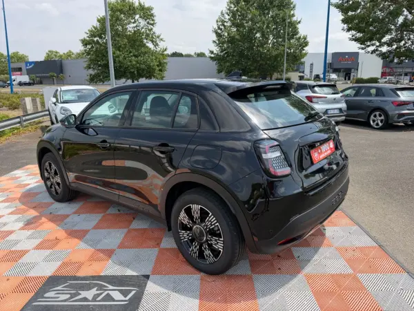 Fiat 600 1.2 Hybrid 145 e-DCT GPS Caméra - Photo 4