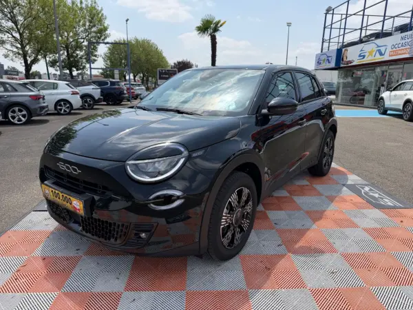 Fiat 600 1.2 Hybrid 145 e-DCT GPS Caméra - Photo 2