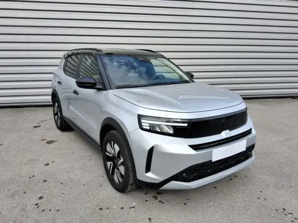 Opel FRONTERA Hybrid 145 ULTIMATE GPS Caméra JA 17" Toit Noir - Photo 3