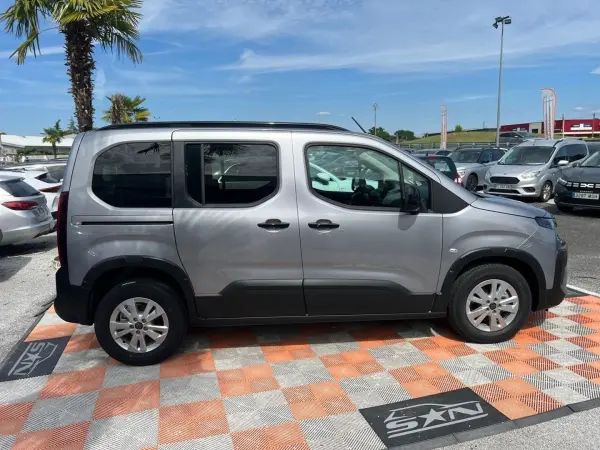 Peugeot RIFTER BlueHDi 130 EAT8 ALLURE PACK STYLE GPS ADML Chargeur Caméra JA 16" N-1 - Photo 4