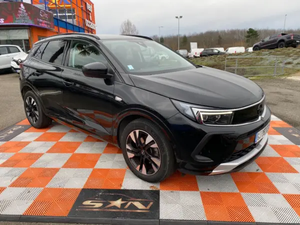 Opel GRANDLAND X NEW 1.5 D 130 BVA ULTIMATE CUIR GPS Caméra 360° Hayon - Photo 2