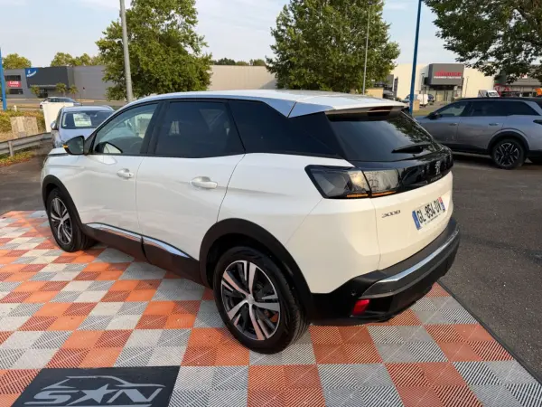 Peugeot 3008 BlueHDi 130 EAT8 ALLURE PACK Hayon Caméra 360° - Photo 4