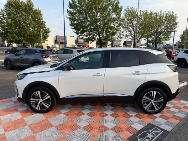 Peugeot 3008 BlueHDi 130 EAT8 ALLURE PACK Hayon Caméra 360° - Photo 3
