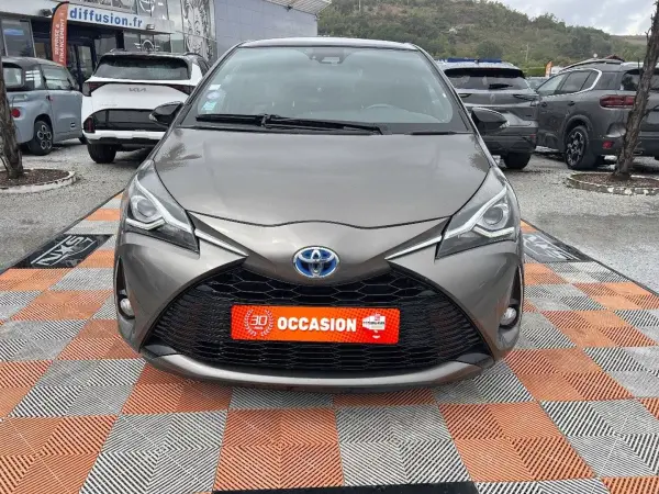 Toyota YARIS 100 HYBRID COLLECTION - Photo 2