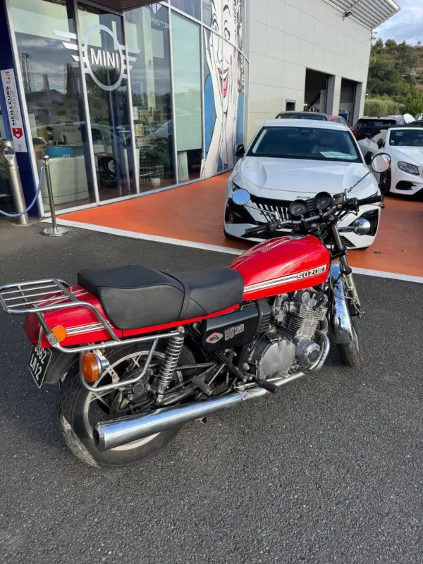 SUZUKI 1000 GS ROUGE - Photo 3