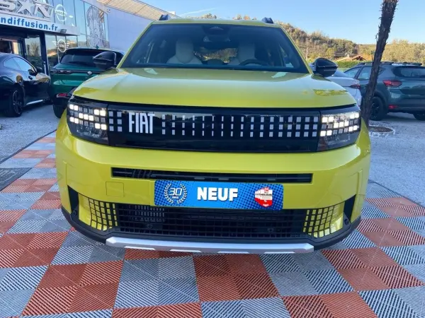 Fiat GRANDE PANDA 1.2 Hybrid 110 AUTO LA PRIMA - Photo 2