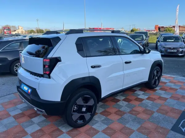 Fiat GRANDE PANDA 1.2 Hybrid 110 AUTO LA PRIMA - Photo 5