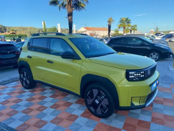 Fiat GRANDE PANDA 1.2 Hybrid 110 AUTO LA PRIMA - Photo 3