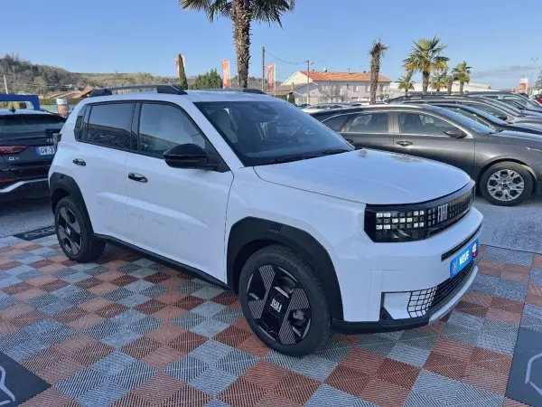 Fiat GRANDE PANDA 1.2 Hybrid 110 AUTO LA PRIMA - Photo 3