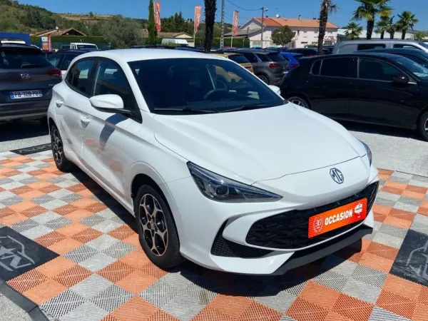 MG MG3 1.5 HY 195 LUXURY GPS CAMERA 360 - Photo 3