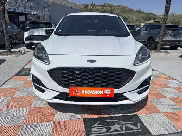 Ford KUGA 1.5 TDCI 120 POWERSHIFT ST LINE - Photo 2